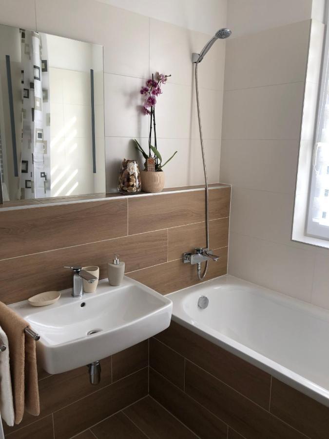 Tatra Billetee Apartman S Luxusnym Vyhladom Na Vysoketatry A Sukromnym Wellness Poprad Buitenkant foto