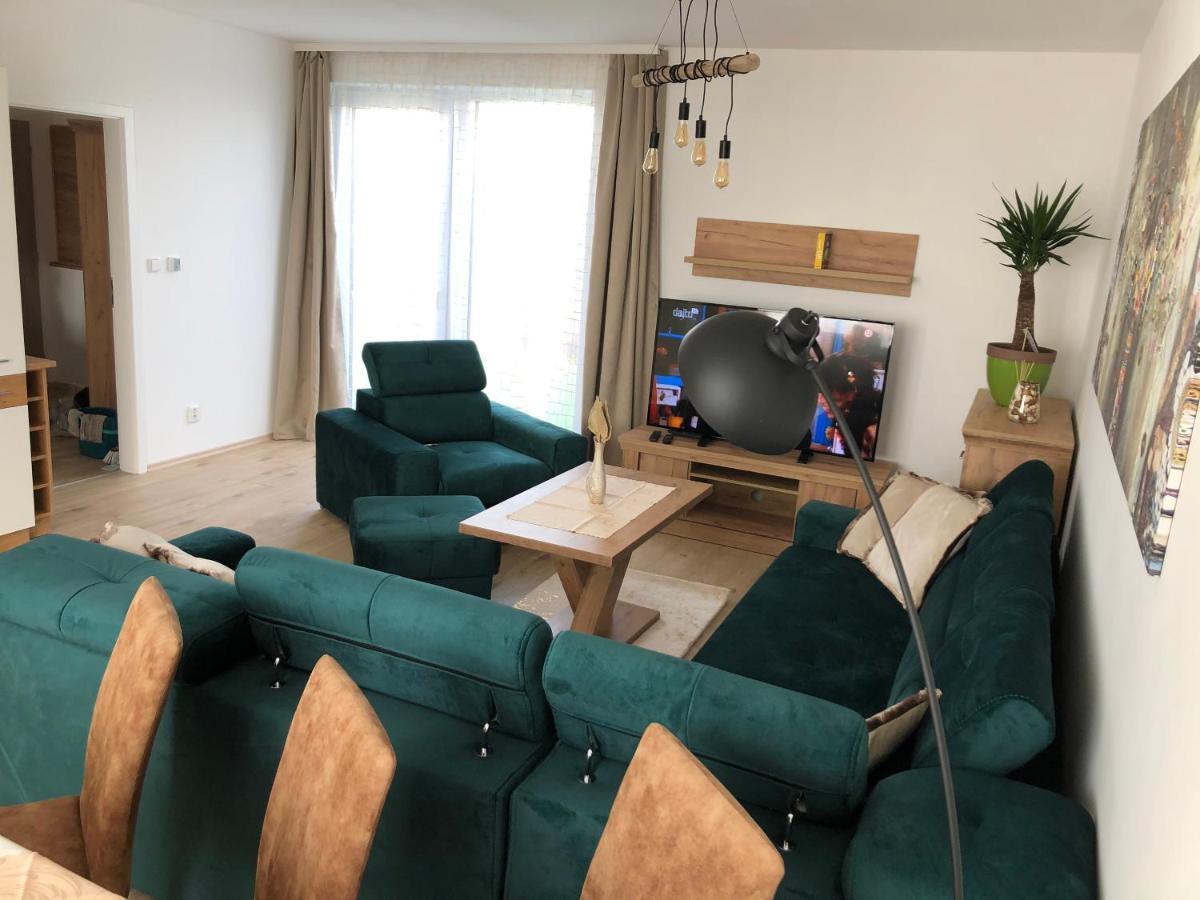 Tatra Billetee Apartman S Luxusnym Vyhladom Na Vysoketatry A Sukromnym Wellness Poprad Buitenkant foto