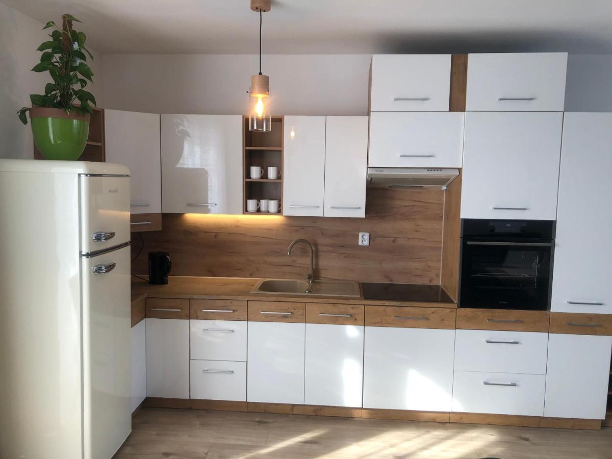 Tatra Billetee Apartman S Luxusnym Vyhladom Na Vysoketatry A Sukromnym Wellness Poprad Buitenkant foto