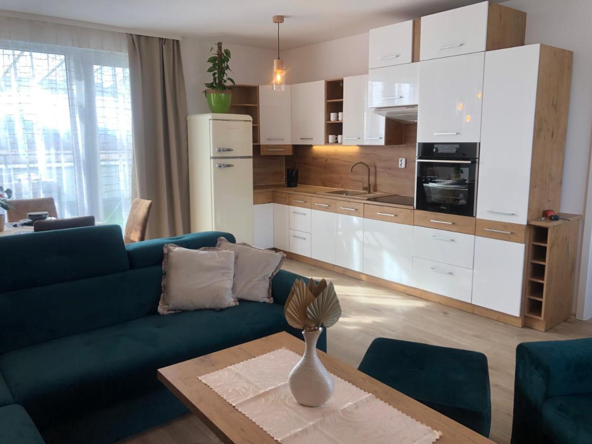 Tatra Billetee Apartman S Luxusnym Vyhladom Na Vysoketatry A Sukromnym Wellness Poprad Buitenkant foto