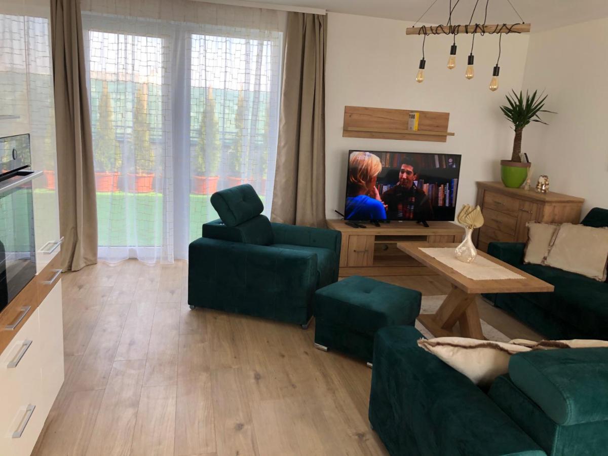 Tatra Billetee Apartman S Luxusnym Vyhladom Na Vysoketatry A Sukromnym Wellness Poprad Buitenkant foto